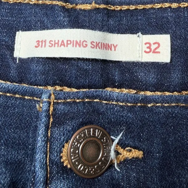 Levis 311 Womens Size 32x30 Shaping Skinny Jeans Distressed Dark Wash Stretch - Image 4