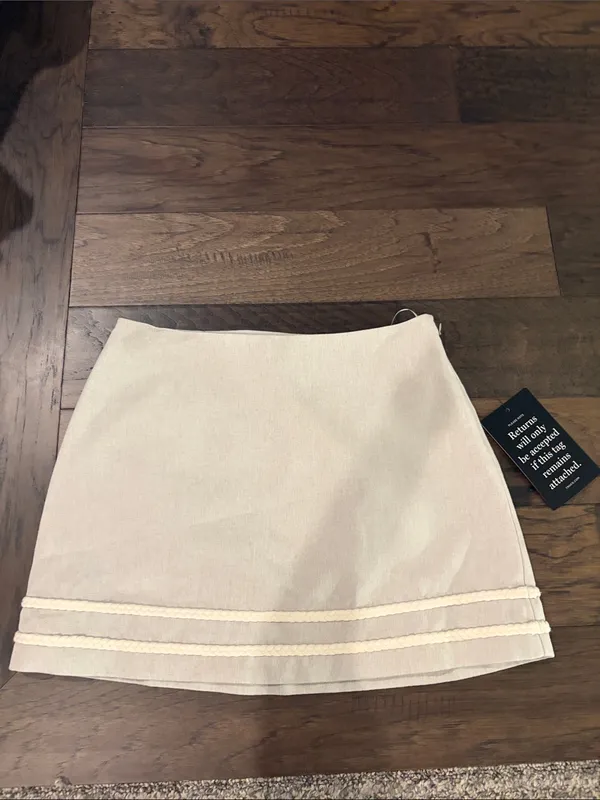 New With Tags Tuckernuck Flax Brushed Canvas Meg Mini Skirt Sz M - Image 2