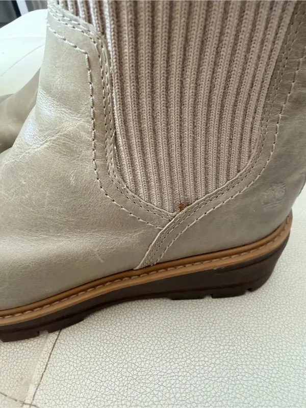 Timberland Women's Light Gray Chelsea-Style Ankle Boots - Image 4
