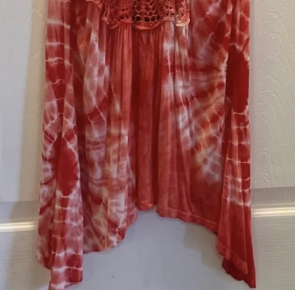 Love Notes Boho Coral Red Tie-Dye Tank Top - Image 4