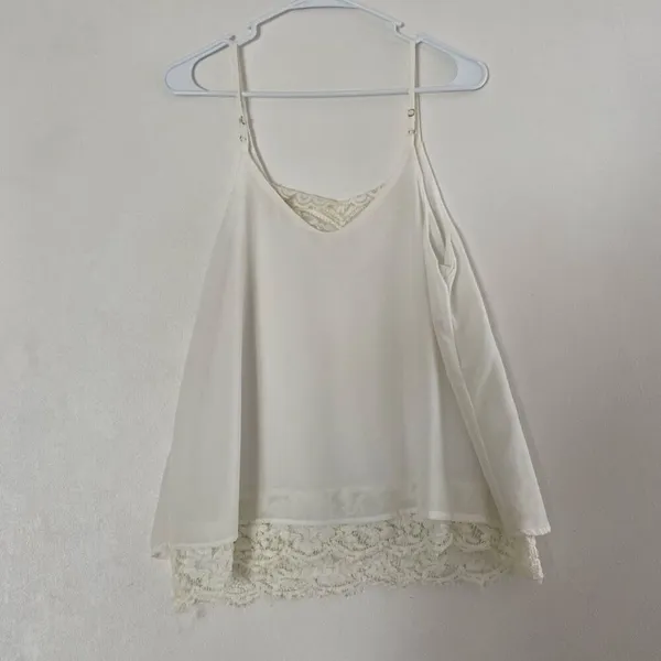 Entro White Lace Trim Cami Tank Top Size Small Flowy Boho Feminine Blouse - Image 3