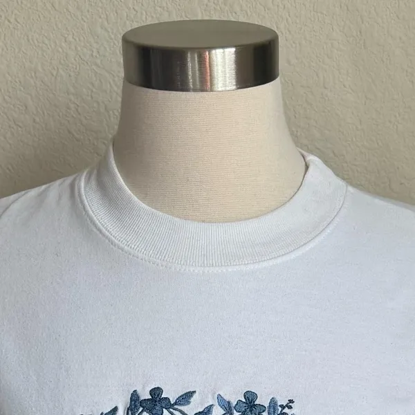 Vintage Embroidered Bird Floral White‎ Sweatshirt large - Image 6