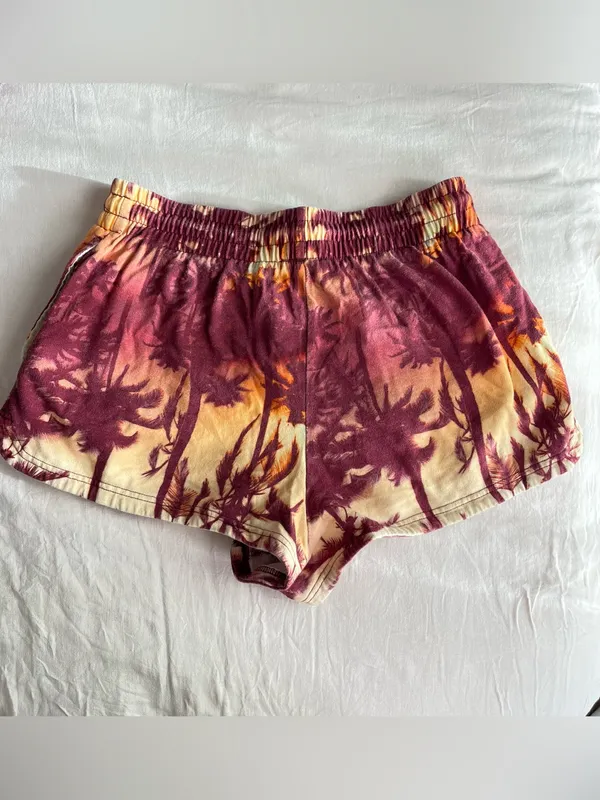 UO: Out From Under• Sunset Palms Terrycloth Shorts• Sz M - Image 2