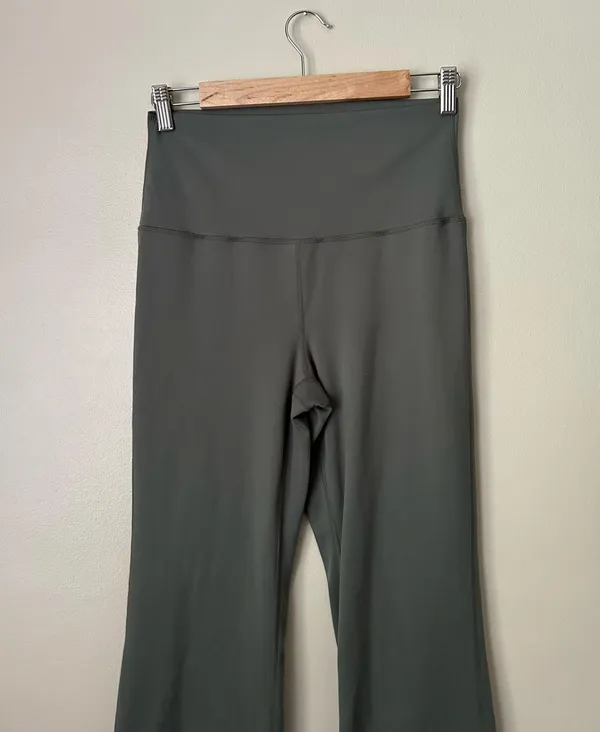 Yogalicious lux flare leggings - Image 2