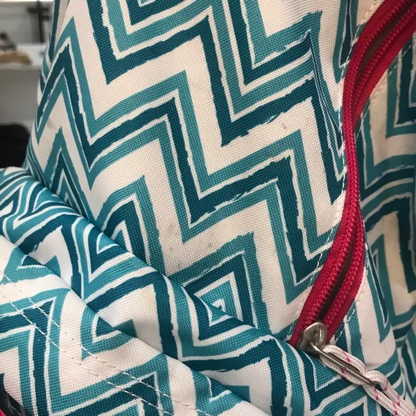 Columbia Sportswear Varsity Day Backpack turquoise and pink chevron - Image 11