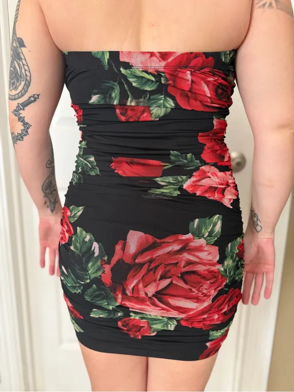 iris Black Strapless Ruched Dress with Red Rose Print - Image 3