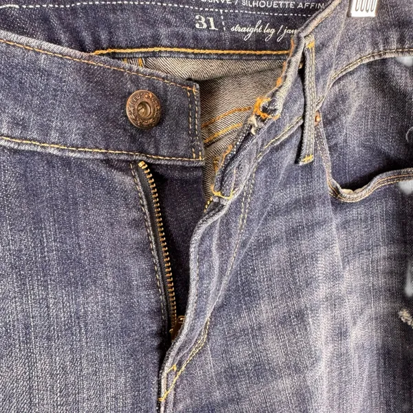 Levi's Medium Wash Slight‎ Curve Straight Leg Mid Rise Cotton Jeans Size 31 x 34 - Image 3