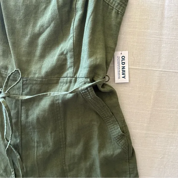 Old Navy Women’s Romper whit pockets and belt Sz M Green Linen Viscose 3" Inseam - Image 6