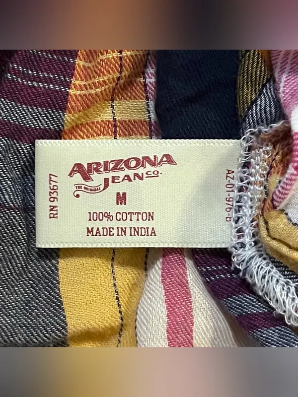 Arizona Jeans Women’s Plaid Button Up Shirt Medium - Image 7