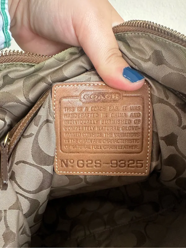 Vintage Coach Legacy 9325 Medium Slim Hobo Duffle Sac Bag in Cognac Leather - Image 4