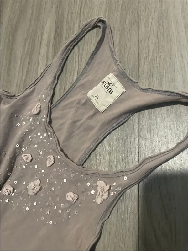 Hollister Mauve Racerback Tank with Floral Appliqués - Image 2