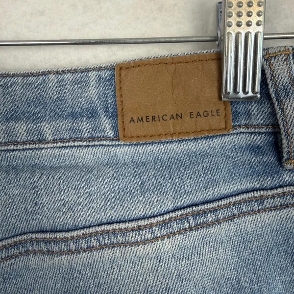 American Eagle Mom Jeans‎ Light Wash Distressed Ripped Denim Womens 6 Stretch - Image 7