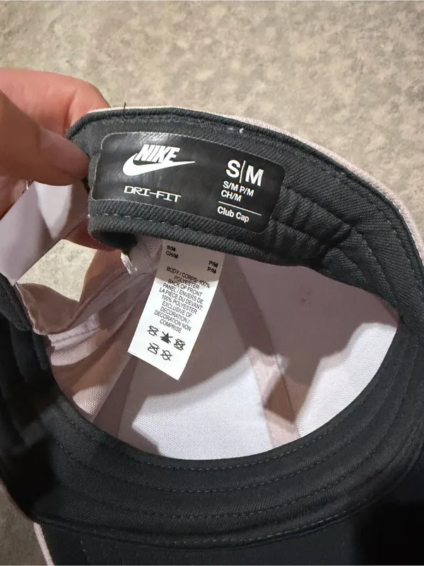 Nike hat - Image 3
