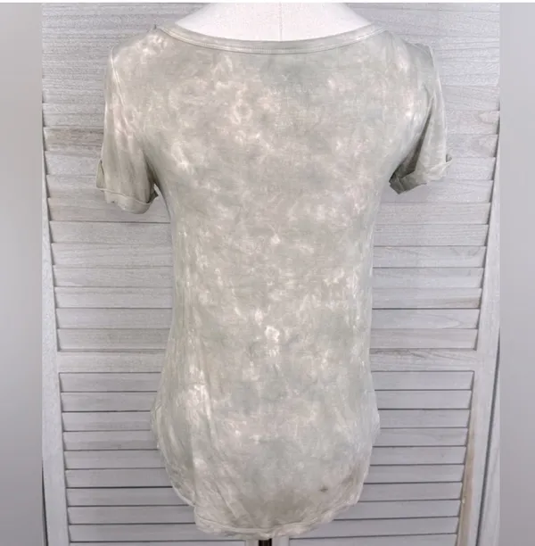AMERICAN EAGLE "Soft & Sexy" Tie Dye T-Shirt with Front Lacing Green-XS - Image 2