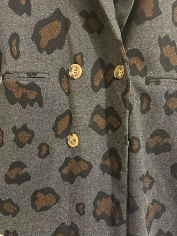 Strut & Bolt Leopard print Women’s blazer - Image 3