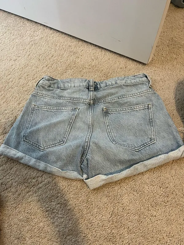 Pacsun Light Wash Mom Short  - Image 3