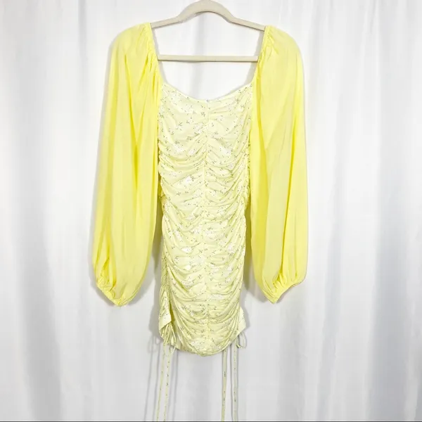 That’sSoFetch Lorde Ruched Puff Sleeve Mini Dress: Yellow Ditsy Floral - Image 4