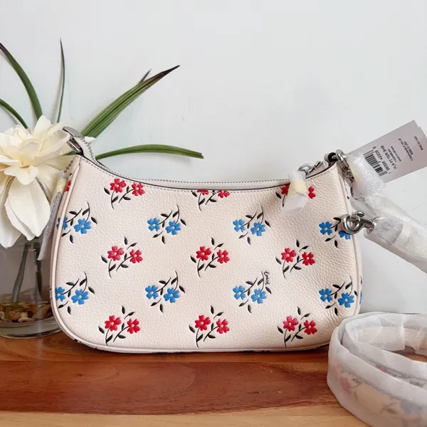 NWT Coach Teri Shoulder‎ Bag With Floral Print - Image 4