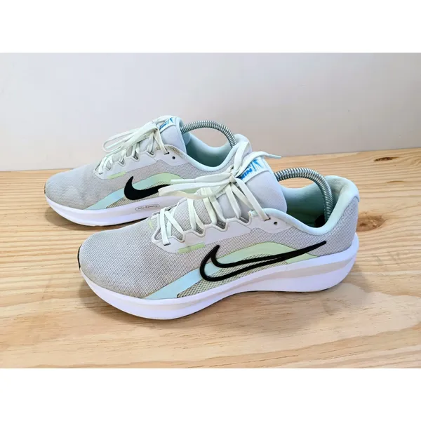 Nike DOWNSHIFTER 13 Women's Glacier Blue FD6476-005 Size 9.5 - Image 2