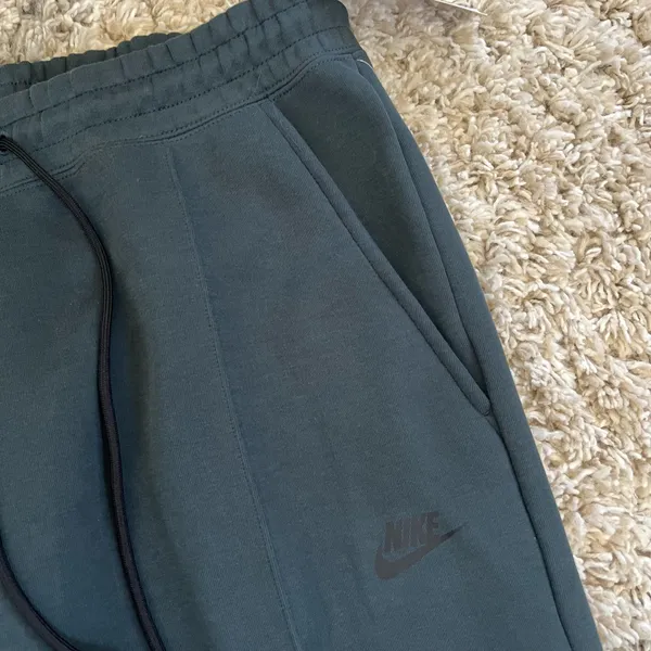 NWT NIKE Sportswear Tech Fleece Mid-Rise Joggers - Image 4