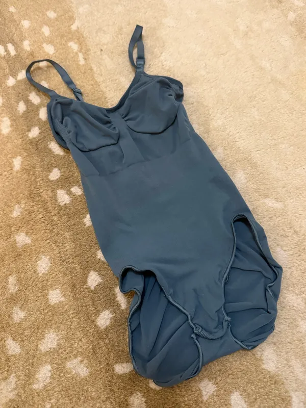 SKIMS Seamless Sculpt Brief Bodysuit Built-In Cup Shapewear Blue S/M - Image 5