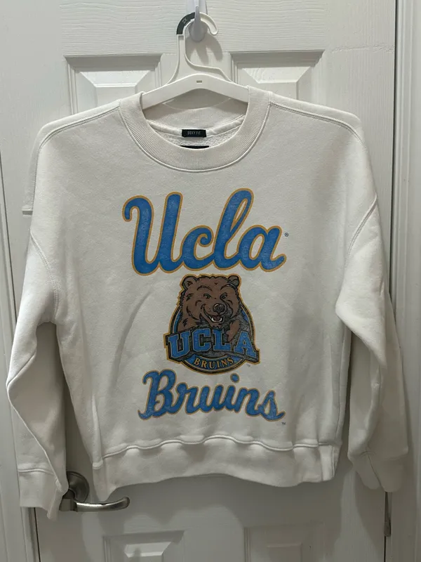 HOLLISTER UCLA Bruins Boxy Fit crewneck sweatshirt size XS - Image 2