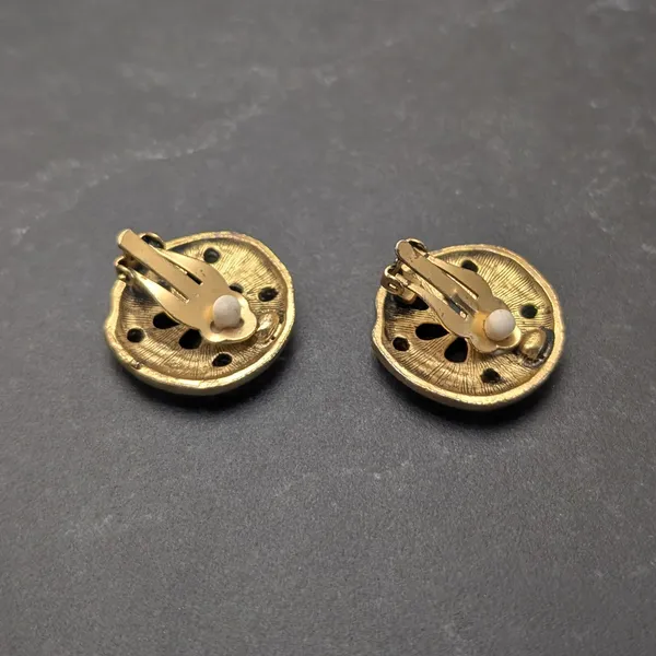 Vintage Clip On Earrings - Large Sand Dollar Beach Theme Statement Earrings - Image 5