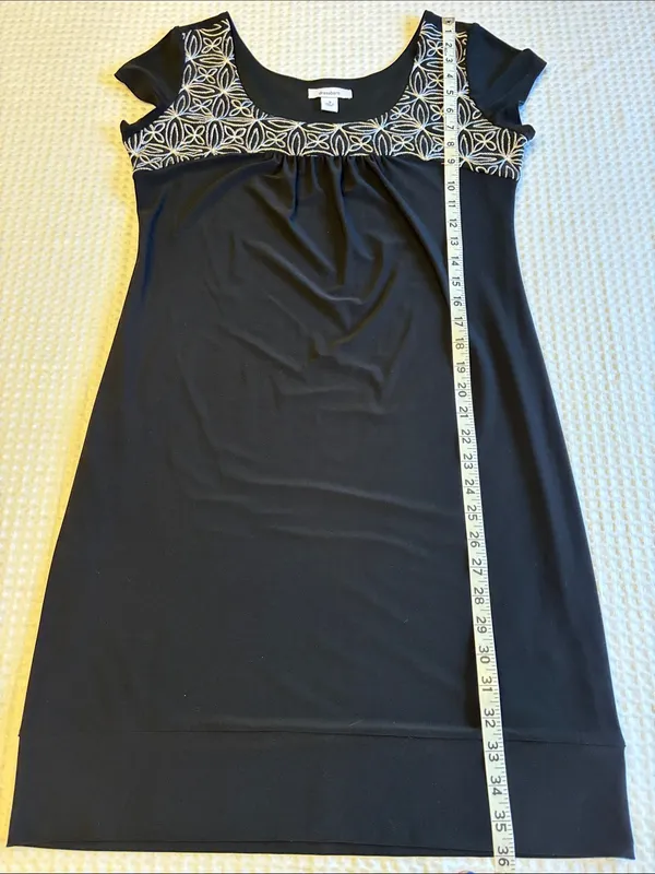 dressbarn 8 Black Scoop Neck White Floral Embroidered Mini Knee Length Dress LBD - Image 12