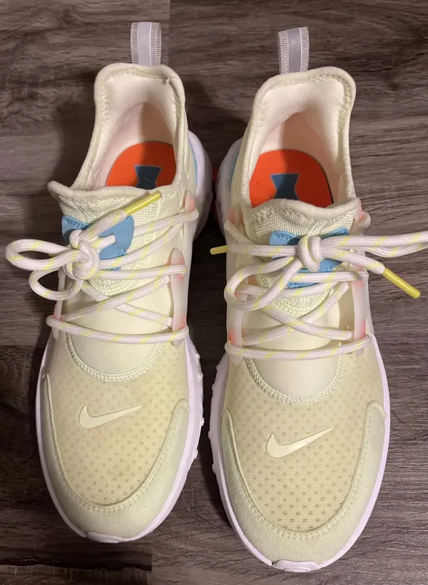 Nike React Presto Barely Volt Running Size 7Y (Women’s 8.5-9) BQ4002-700 - Image 4