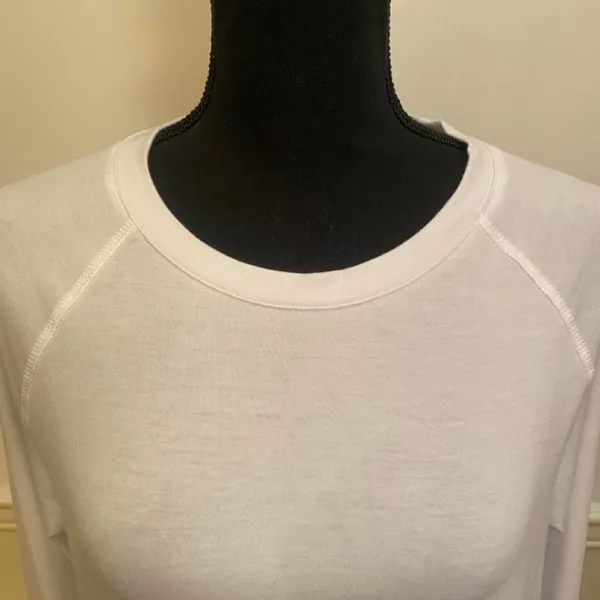 New Choice Basic White Long Sleeve Tee Tunic Top Curved Hem Classic Size M - Image 3