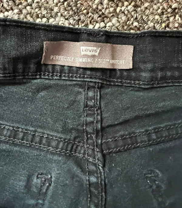 Levi’s Vintage Mom Jeans - Image 3