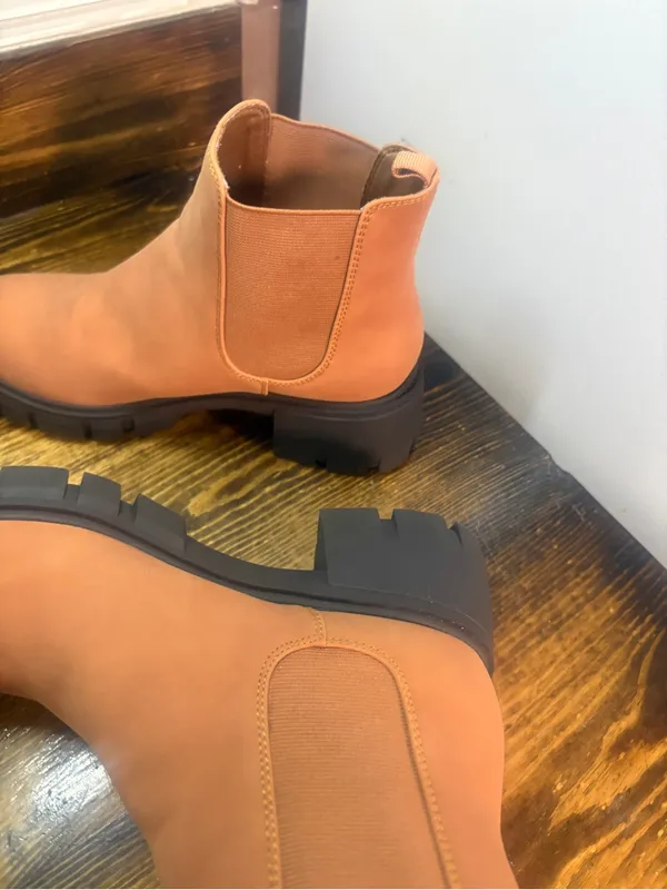 Shoe Republic LA Brown Chunky Heel Boots Size 7.5 - Image 5