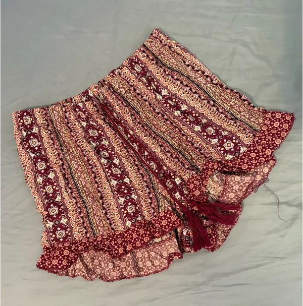 Boho Ruffle Hem Tassel Shorts – Burgundy Multi Print - Image 2