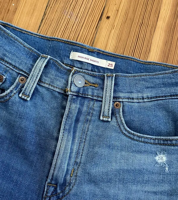 Levi’s 501 Denim Shorts - Image 3