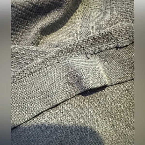 Lululemon Swiftly Tech Short Sleeve Blue Gray - Image 4