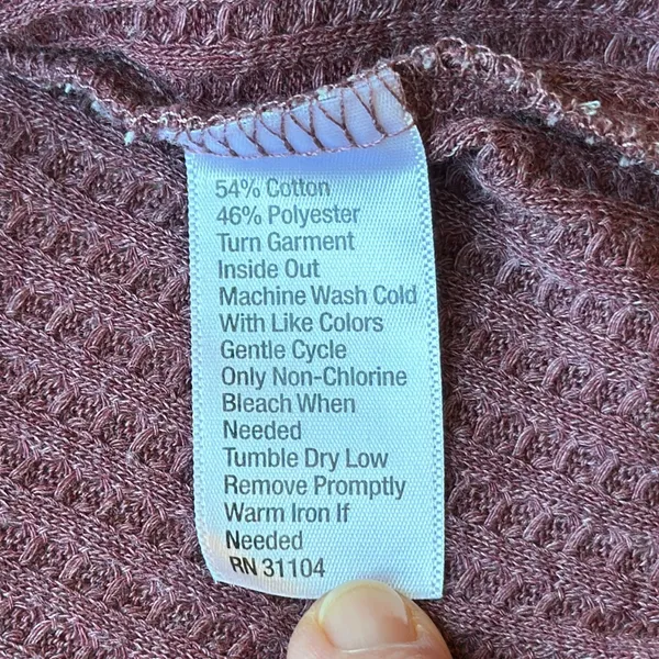 True Craft Mock Turtleneck Waffle Top with Raw Edged Trim in Maroon Size M - Image 10