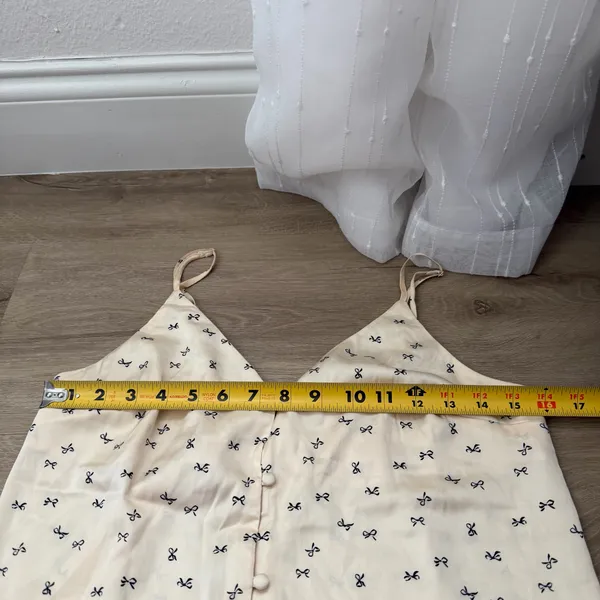 Abercrombie and Fitch Bow Cream and Black Sleep Set - Image 4