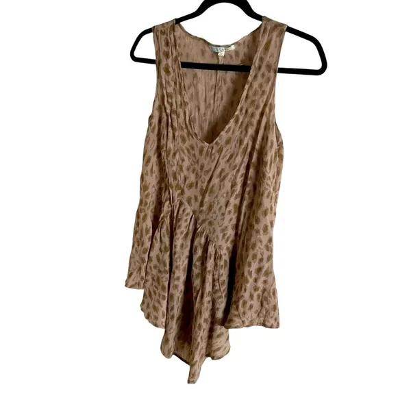 Cecico Leopard Print Sleeveless Blouse size medium - Image 2