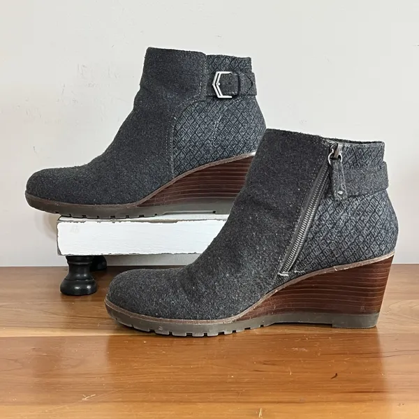 Dr Scholls Boots Womens‎ 7.5 M Darcy Casual Side Zip Wedge Bootie Gray Fabric - Image 2