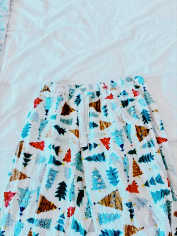 Old Navy Pajama Pants Christmas - Image 2