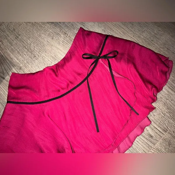 Urban Outfitters Pink mini skirt with black ribbon detail - Image 4