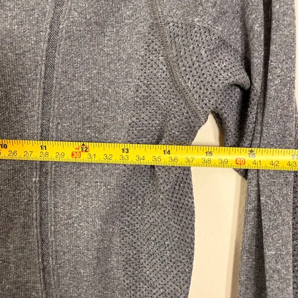 Lululemon Swiftly Tech Long Sleeve Crew Heathered Slate Gray Ice Shirt Size 4 - Image 5