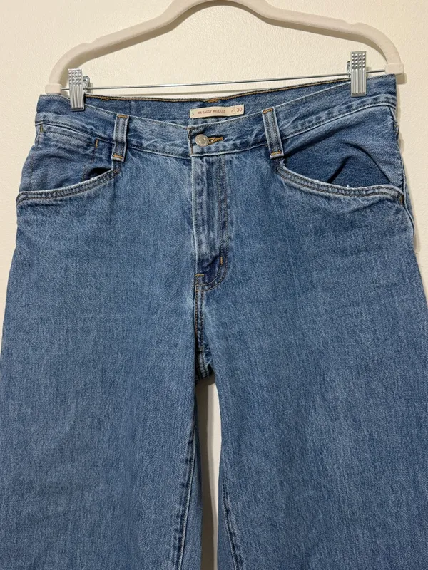 Levi’s Baggy Dad Wide Leg Jeans Size 30 - Image 4