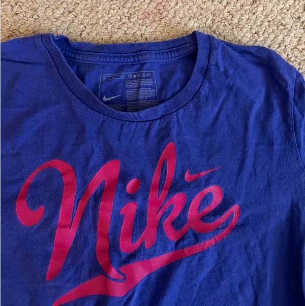 Nike T-Shirt Women’s - Image 2