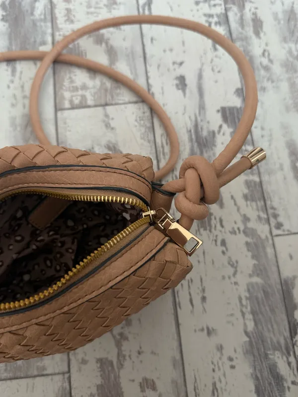 tan crochet purse - Image 6