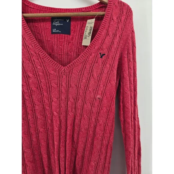 American Eagle Sweater Womens L Cable Knit V-Neck Pink Eagle Logo NEW - Image 2