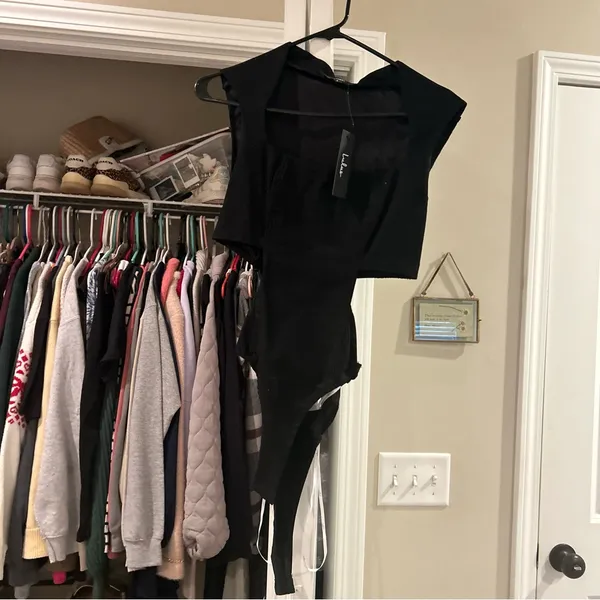 Lulu’s Plenty to Love Black Square Neck Sleeveless Cutout Bodysuit - Image 6