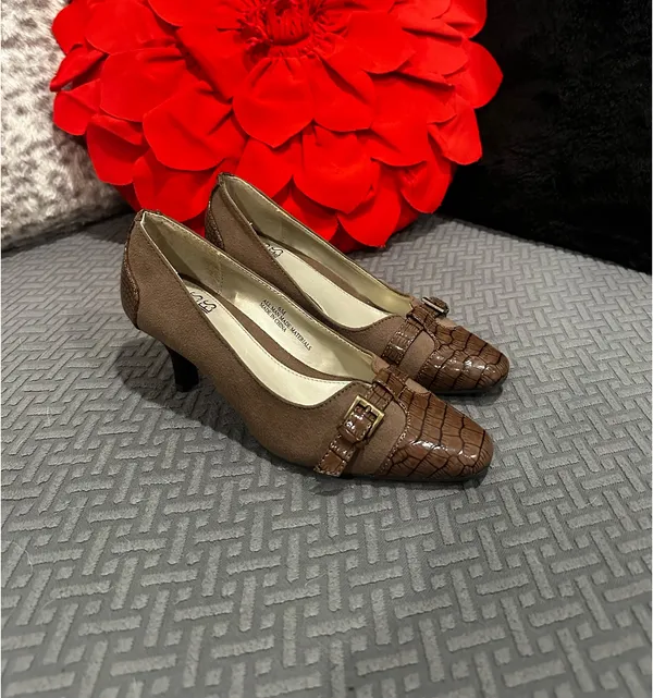 Mootsies Tootsies Brown crocodile leather kitten heels with buckle detail - Image 2