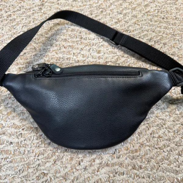 VTG Walt Disney World Mickey Mouse Black Faux Leather Waist Bag Fanny Pack - Image 2