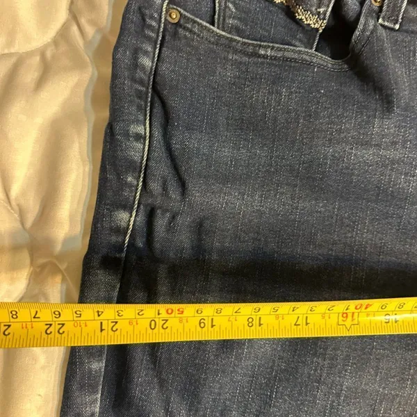 Levi’s Size 20W 512 Perfectly Shaping Bootcut Inseam 28 inches - Image 6
